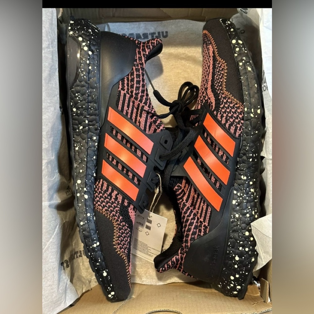 Adidas Women’s UltraBoost 5.0 DNA Running new